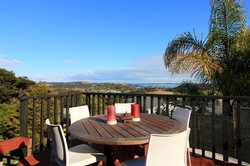 Tui Cottage, Palm Beach, Waiheke island